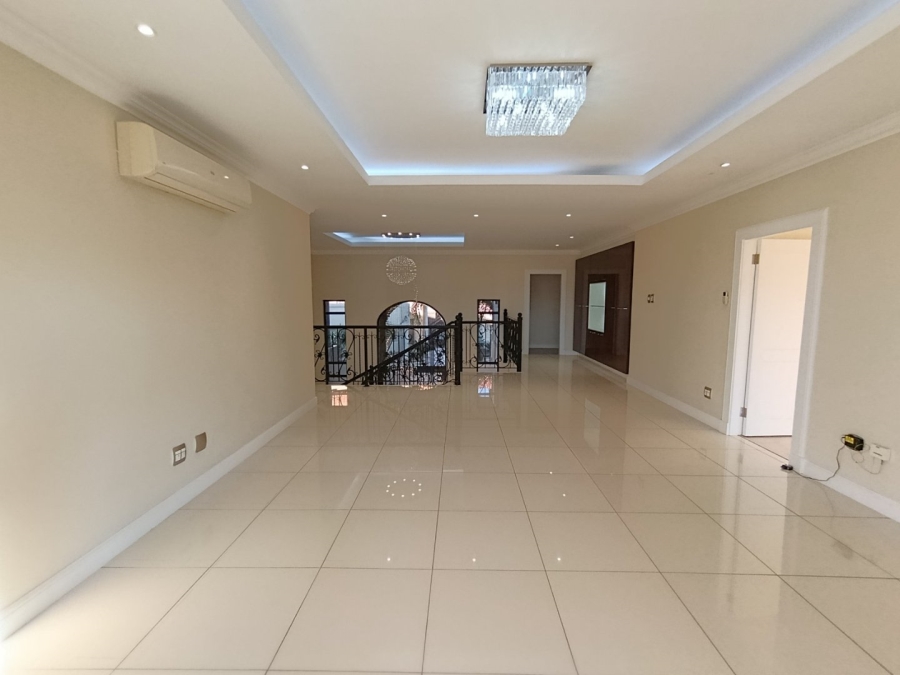 5 Bedroom Property for Sale in Kiepersol Free State